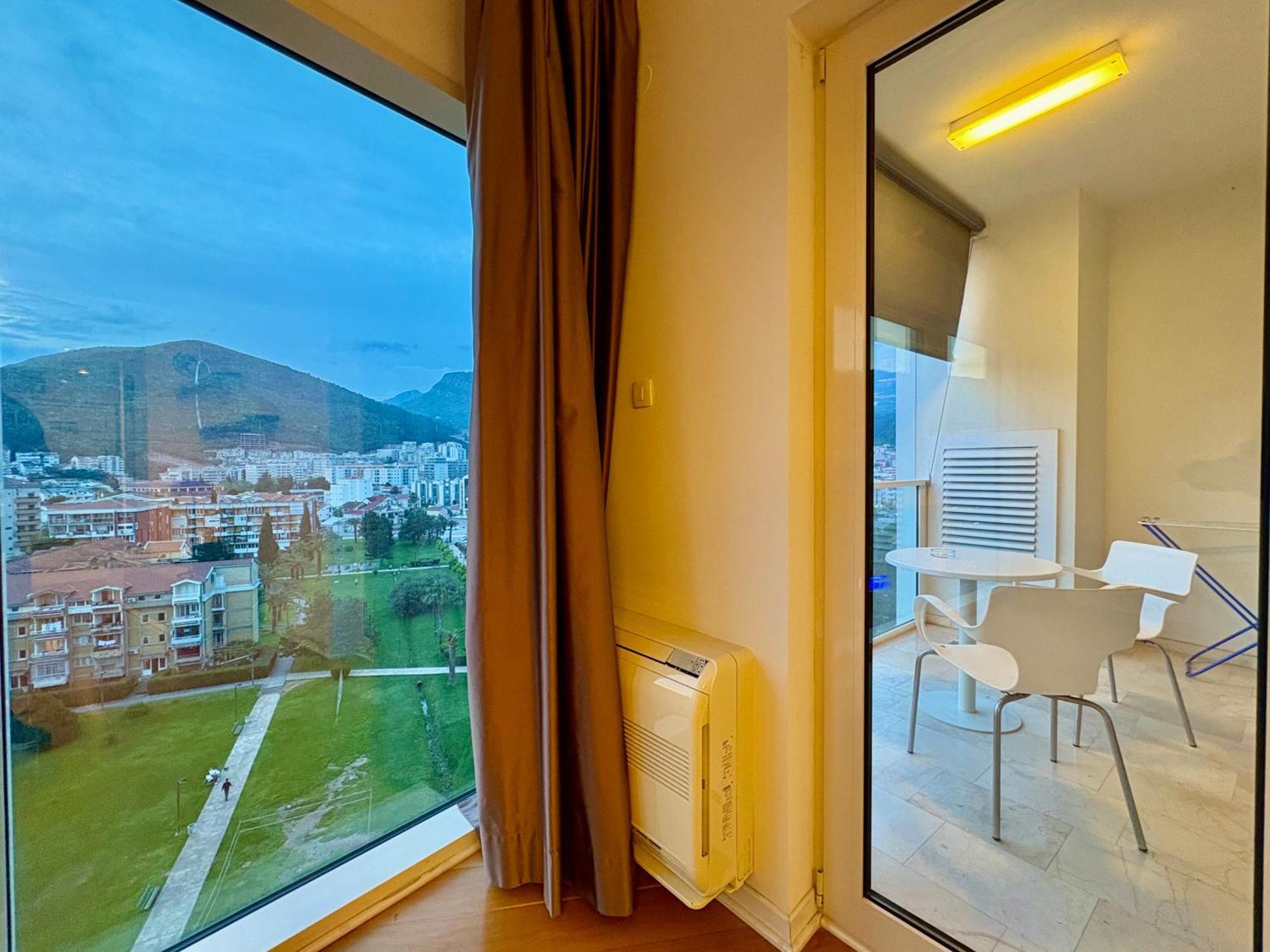 The Royal - Tre Canne Budva